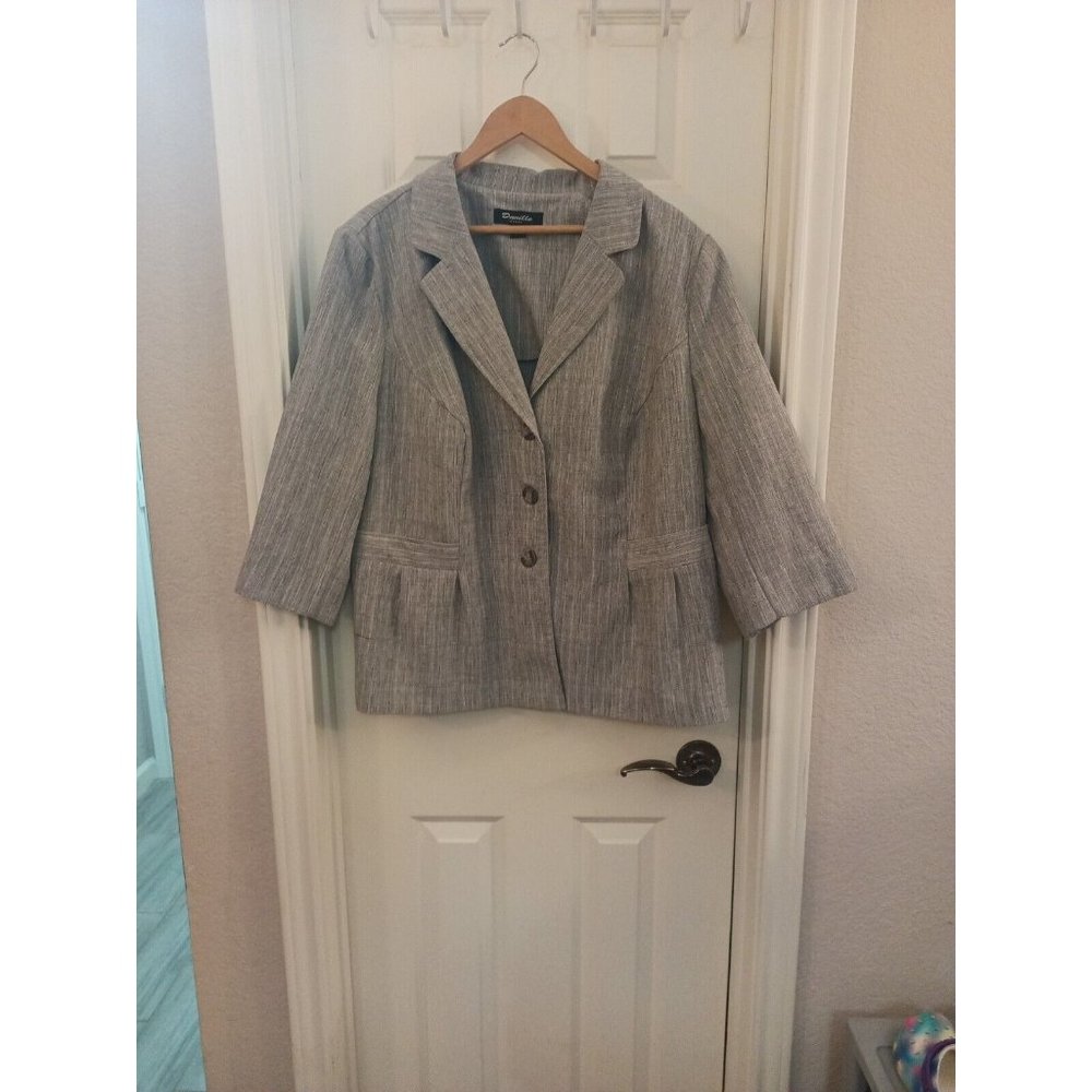 Women's Danillo Gray Pleated Front 3 Button Blazer Jacket 3/4 Sleeves Size 20W